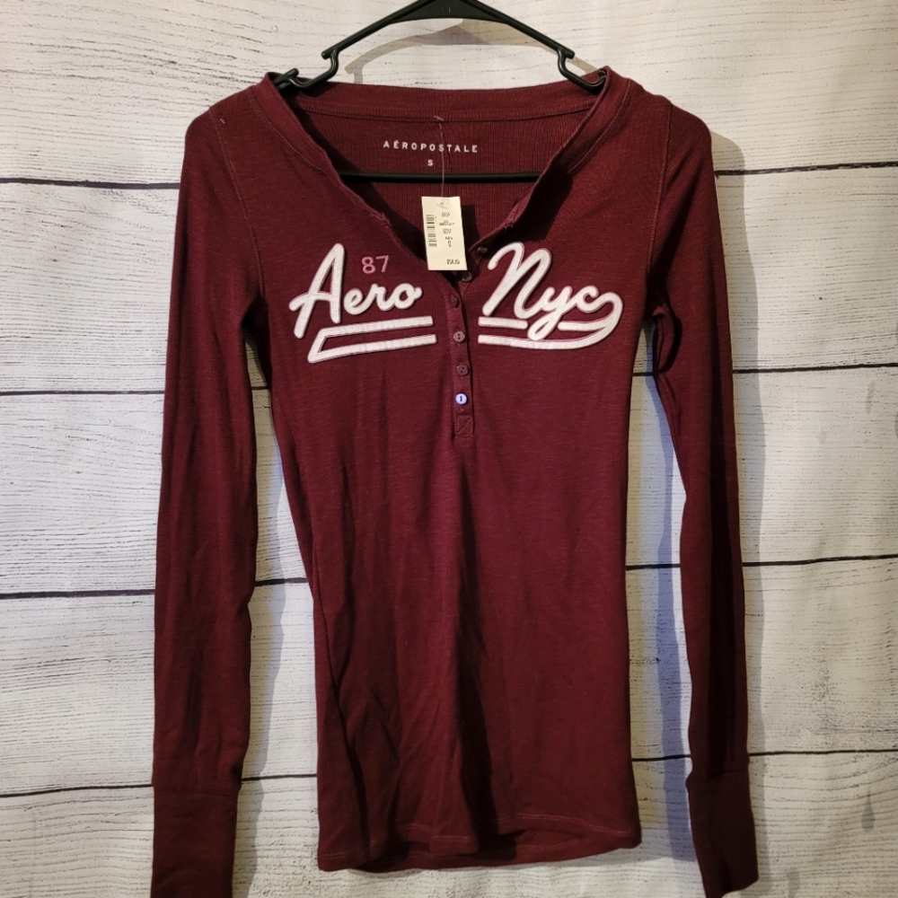 BNWT Aero top